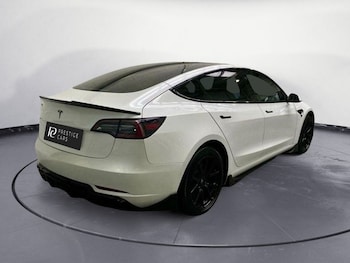 Used Tesla Model 3 2020 for sale - 78844213: Photo