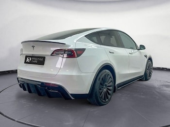 Used Tesla Model Y 2023 for sale - 79103690: Photo
