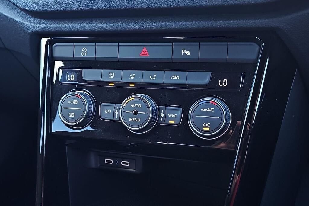 Used Volkswagen T-Roc 2021 for sale - 77953025: Photo 8