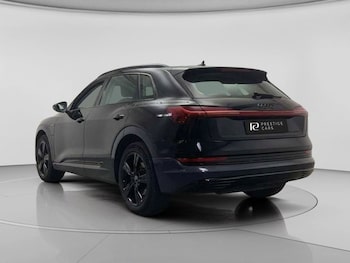 Used Audi e-tron 2022 for sale - 77920399: Photo