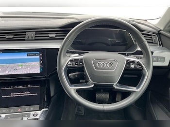 Used Audi Q8 2023 for sale - 79334497: Photo