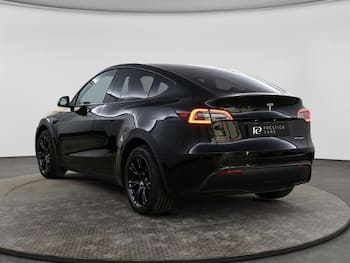 Used Tesla Model Y 2023 for sale - 79632499: Photo