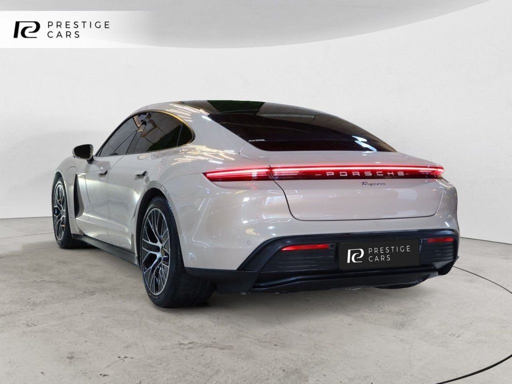 Used Porsche Taycan 2022 for sale - 77689055: Photo 2