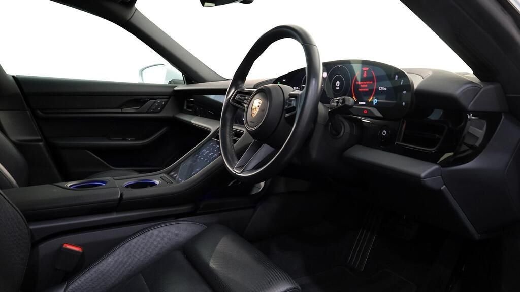 Used Porsche Taycan 2022 for sale - 77689055: Photo 8