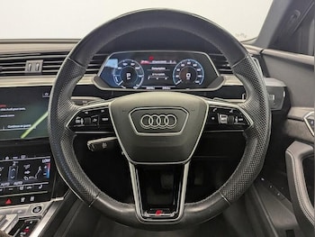 Used Audi e-tron 2020 for sale - 78515002: Photo