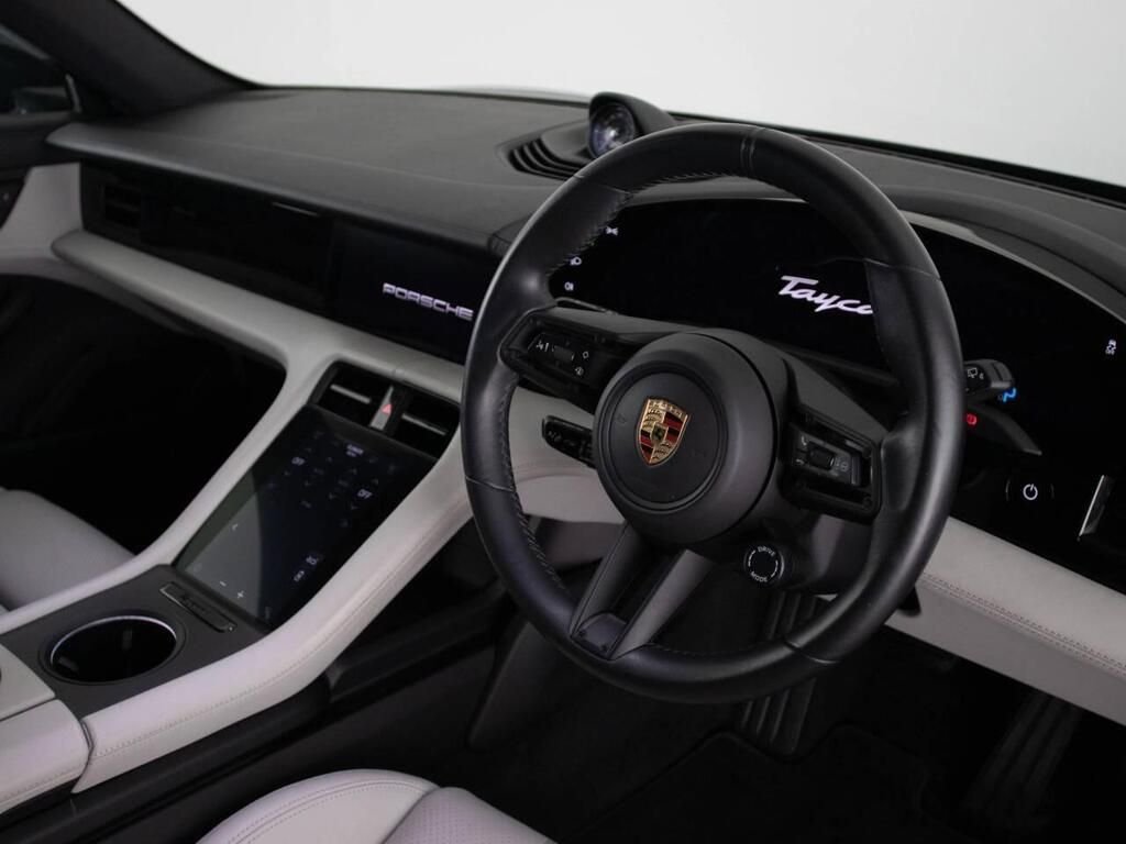 Used Porsche Taycan 2023 for sale - 77936836: Photo 10