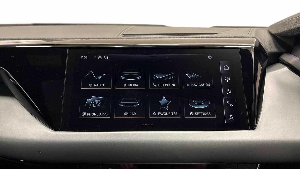 Used Audi e-tron GT 2023 for sale - 77920280: Photo 12