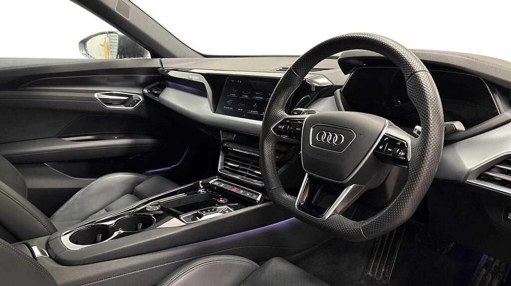 Used Audi e-tron GT 2023 for sale - 77920280: Photo 4