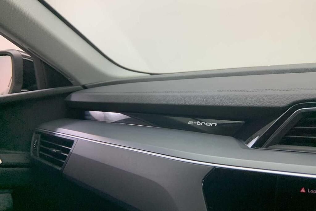 Used Audi e-tron GT 2023 for sale - 77920280: Photo 8