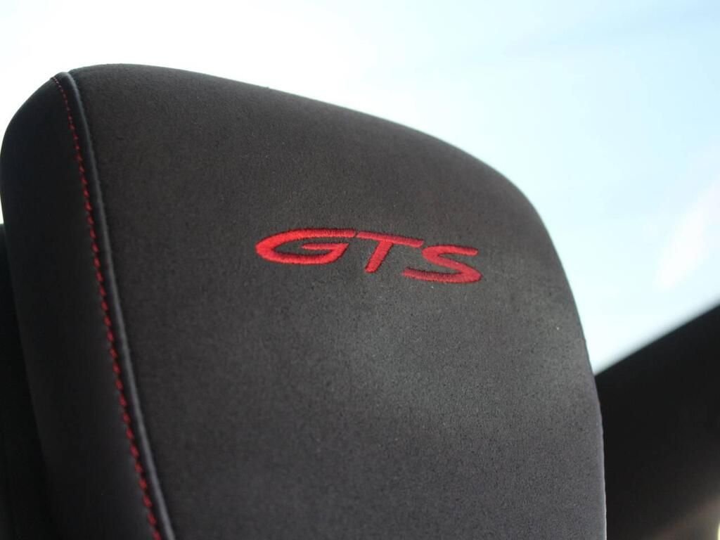 Used Porsche Taycan 2023 for sale - 77689052: Photo 10