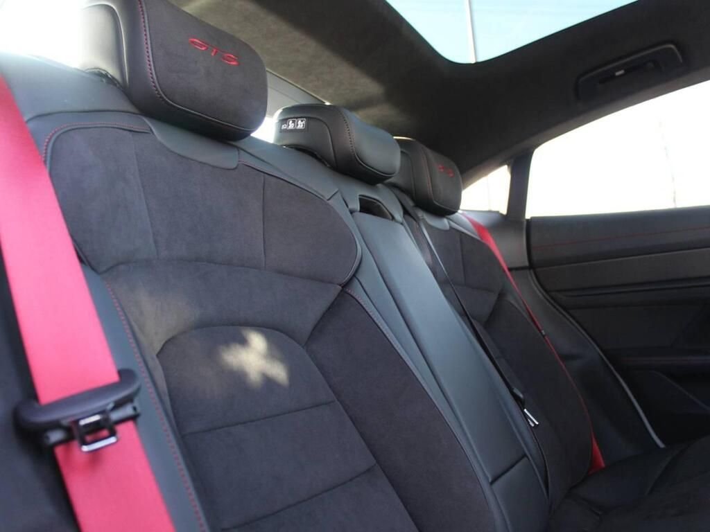 Used Porsche Taycan 2023 for sale - 77689052: Photo 6