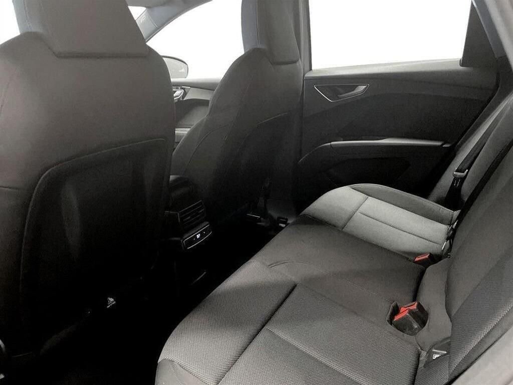 Used Audi Q4 e-tron 2023 for sale - 77990989: Photo 8