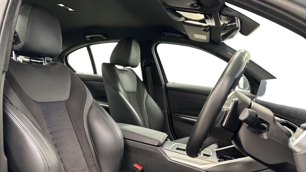 Used BMW 3 Series 2024 for sale - 77689105: Photo 10