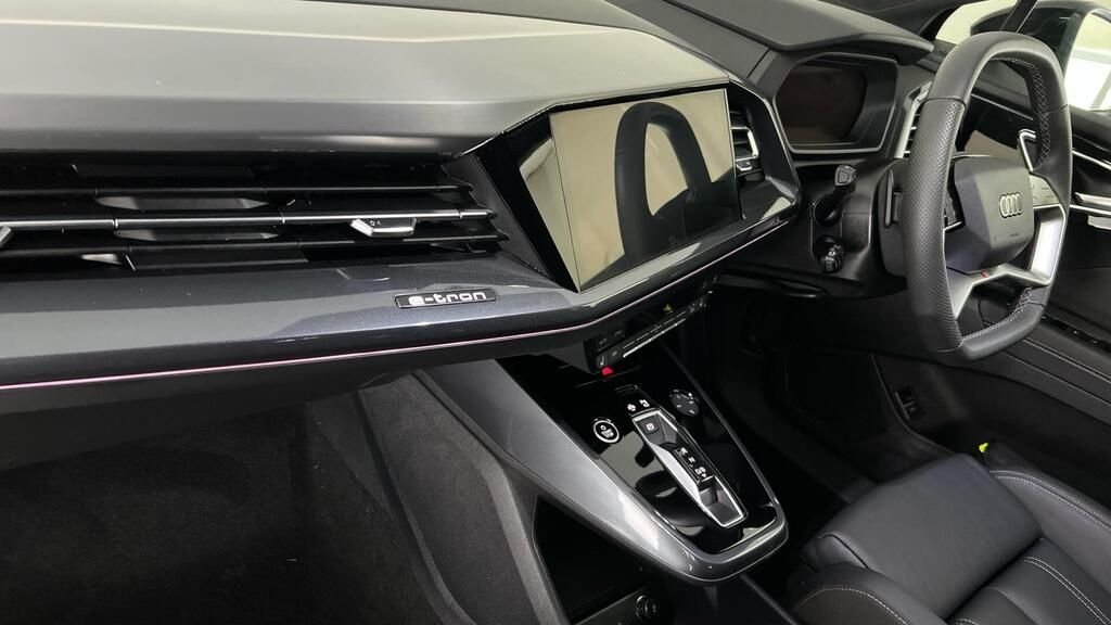 Used BMW 3 Series 2024 for sale - 77689105: Photo 8