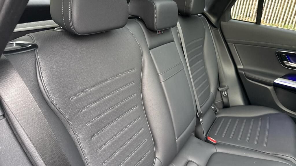 Used Mercedes-Benz GLC 2023 for sale - 77689050: Photo 9