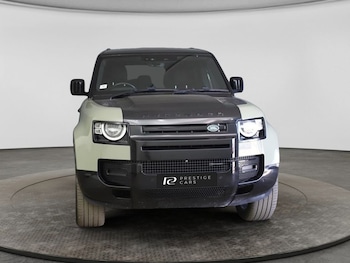 Used Land Rover Defender 2022 for sale - 79385183: Photo