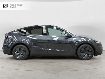 Used Tesla Model Y 2025 for sale - 79103700: Photo