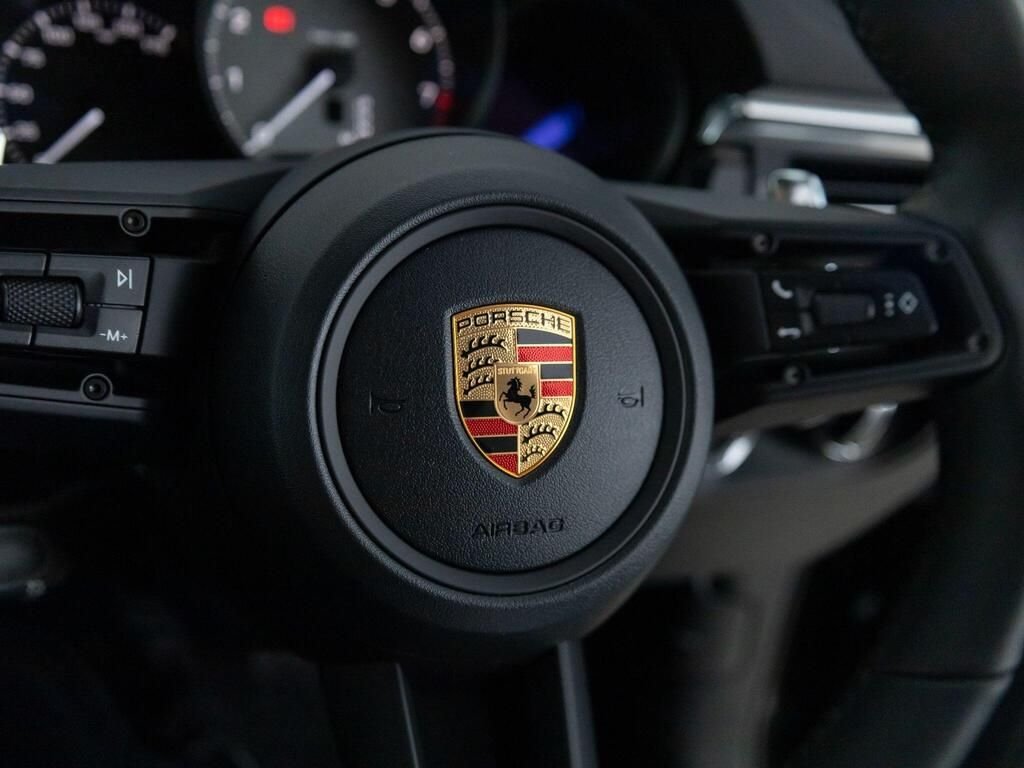 Used Porsche Macan 2023 for sale - 77841352: Photo 6