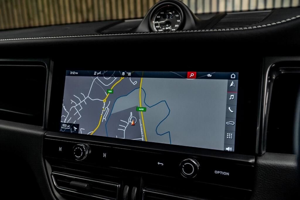 Used Porsche Macan 2023 for sale - 77841352: Photo 7