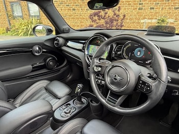 Used MINI Hatch 2022 for sale - 78637911: Photo