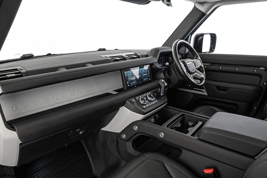 Used Land Rover Defender 2023 for sale - 78172358: Photo 12