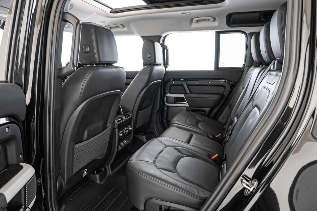 Used Land Rover Defender 2023 for sale - 78172358: Photo 8