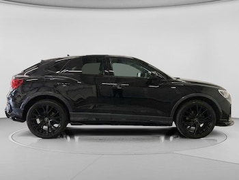 Used Audi Q3 2023 for sale - 78583323: Photo
