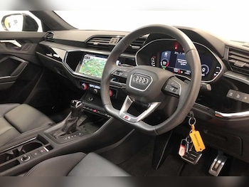 Used Audi Q3 2023 for sale - 78583323: Photo