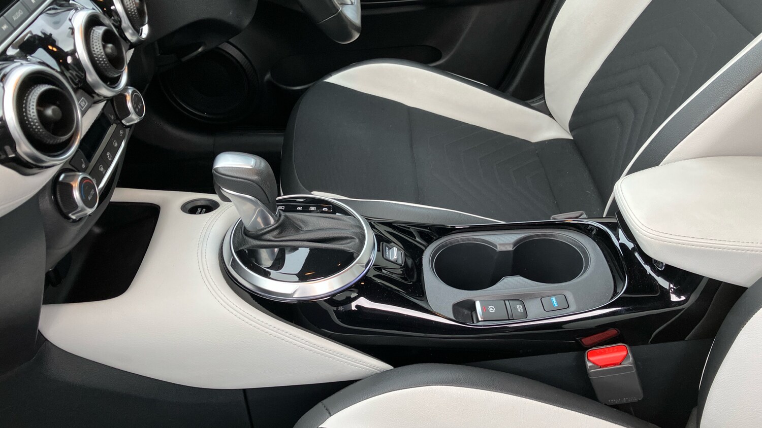 Used Nissan Juke 2023 for sale - 76355443: Photo 48