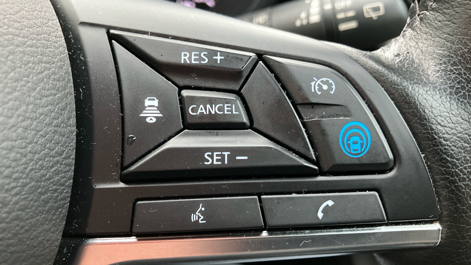 Used Nissan Juke 2023 for sale - 76355443: Photo 60