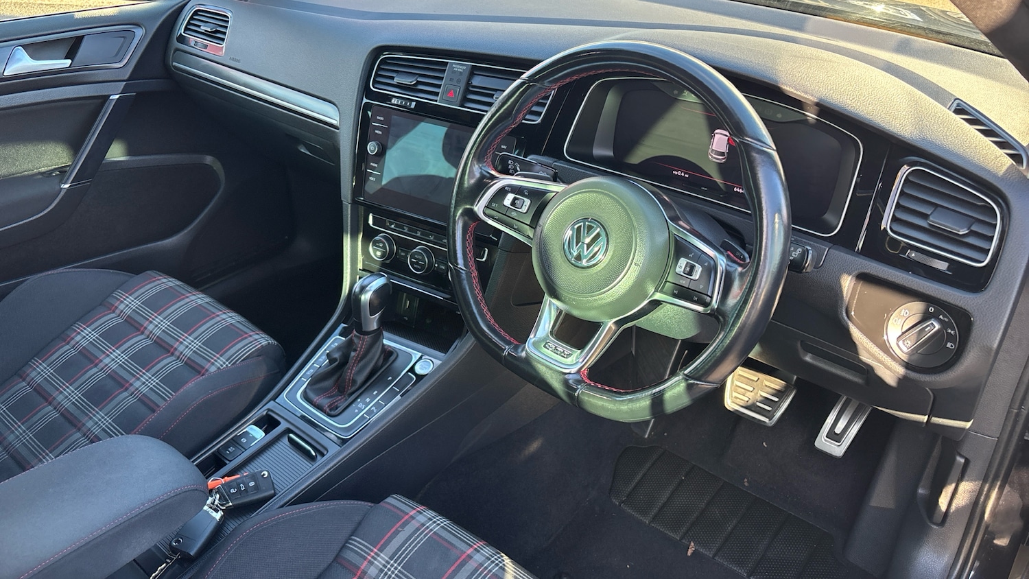 Used Volkswagen Golf 2019 for sale - 76477757: Photo 11