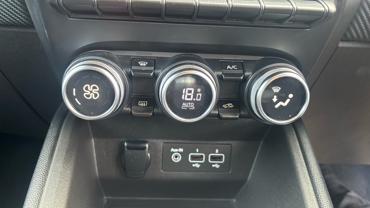 Used Renault Clio 2019 for sale - 77883717: Photo 38