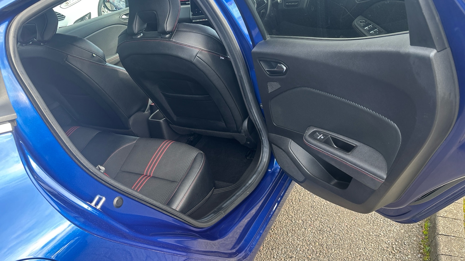 Used Renault Clio 2019 for sale - 77883717: Photo 40