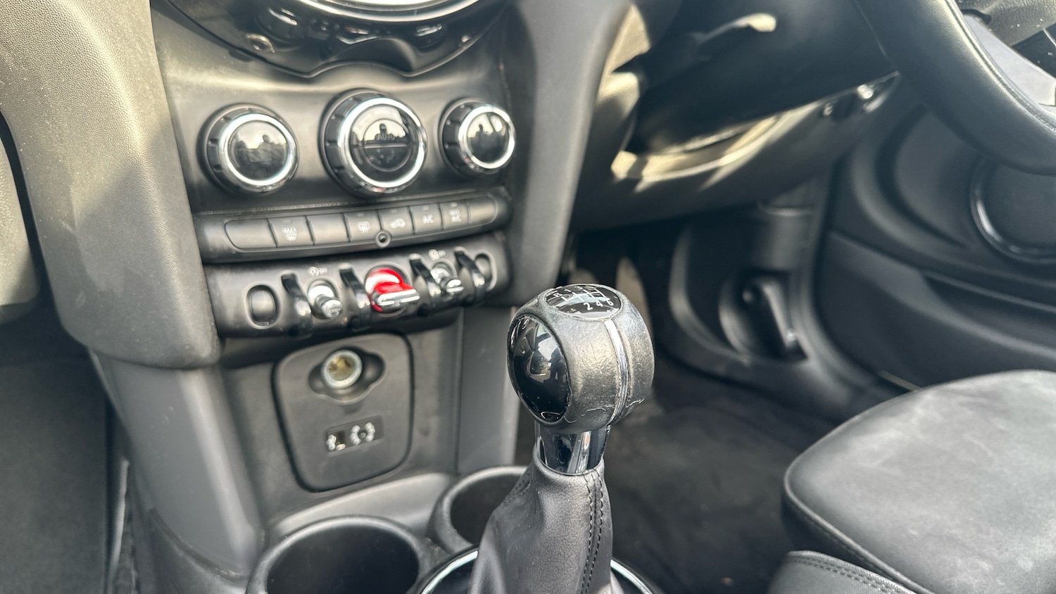 Used MINI Convertible 2017 for sale - 76719975: Photo 13