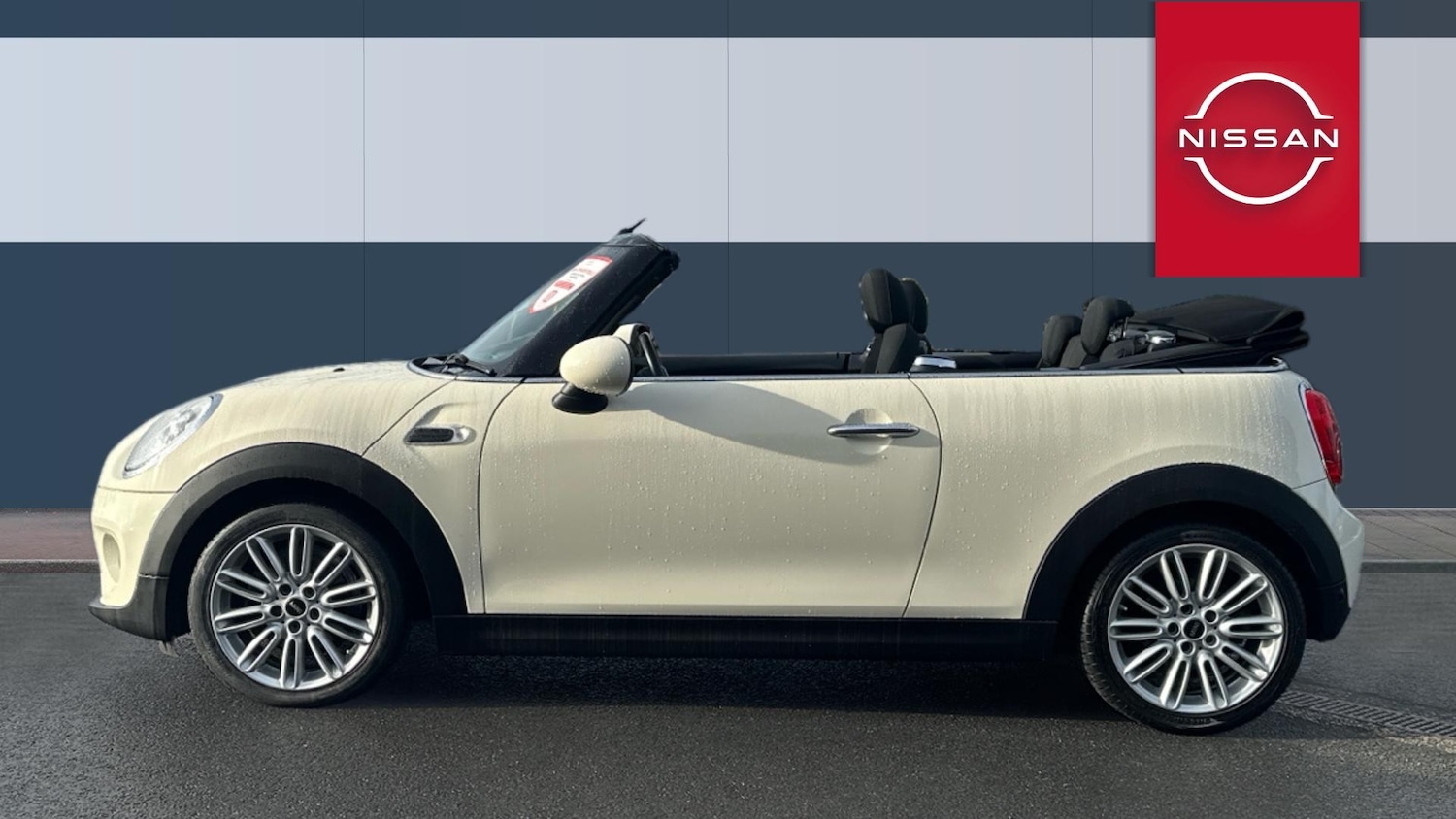 Used MINI Convertible 2017 for sale - 76719975: Photo 5