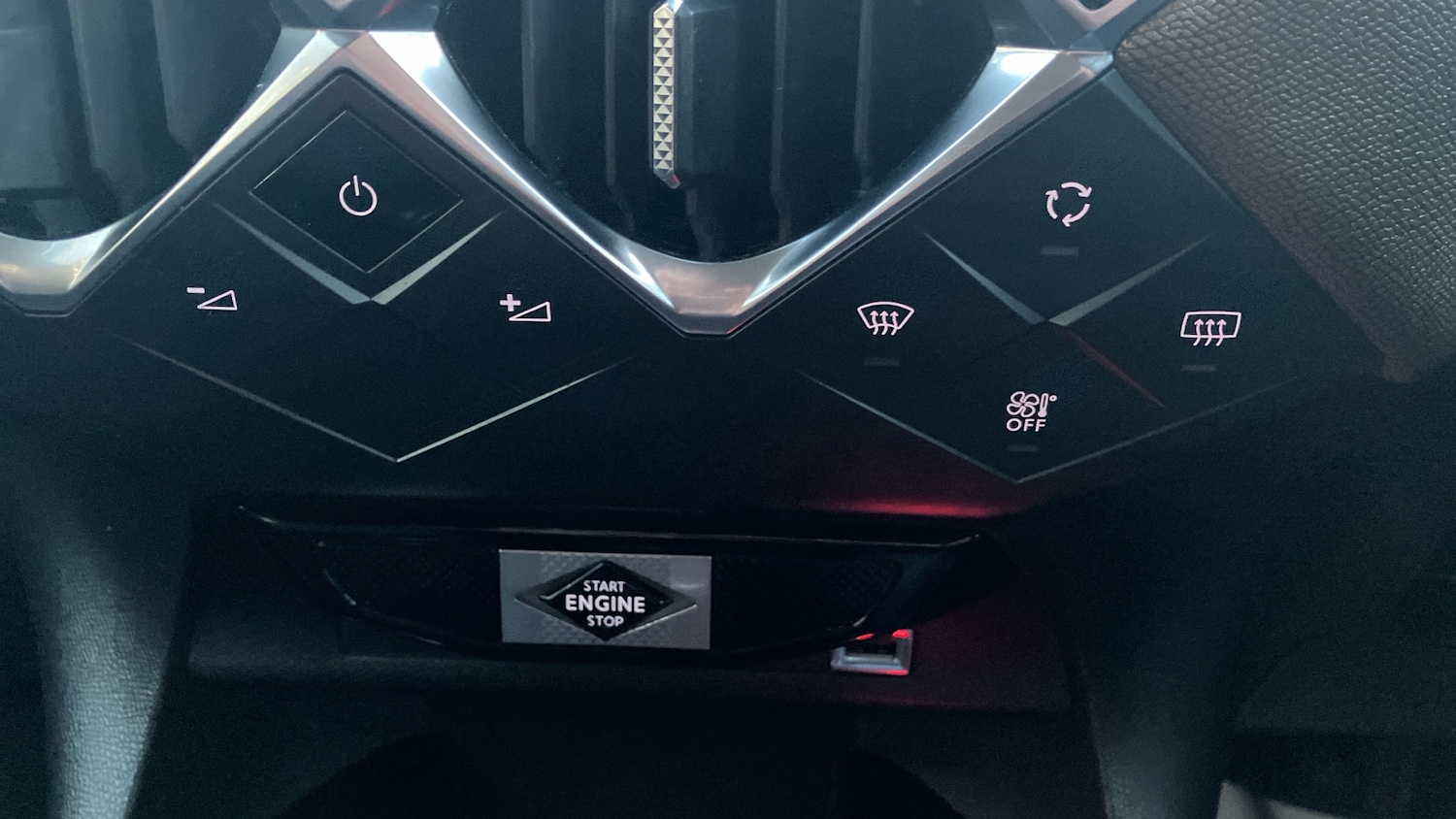 Used DS Automobiles DS 3 2019 for sale - 77689119: Photo 57