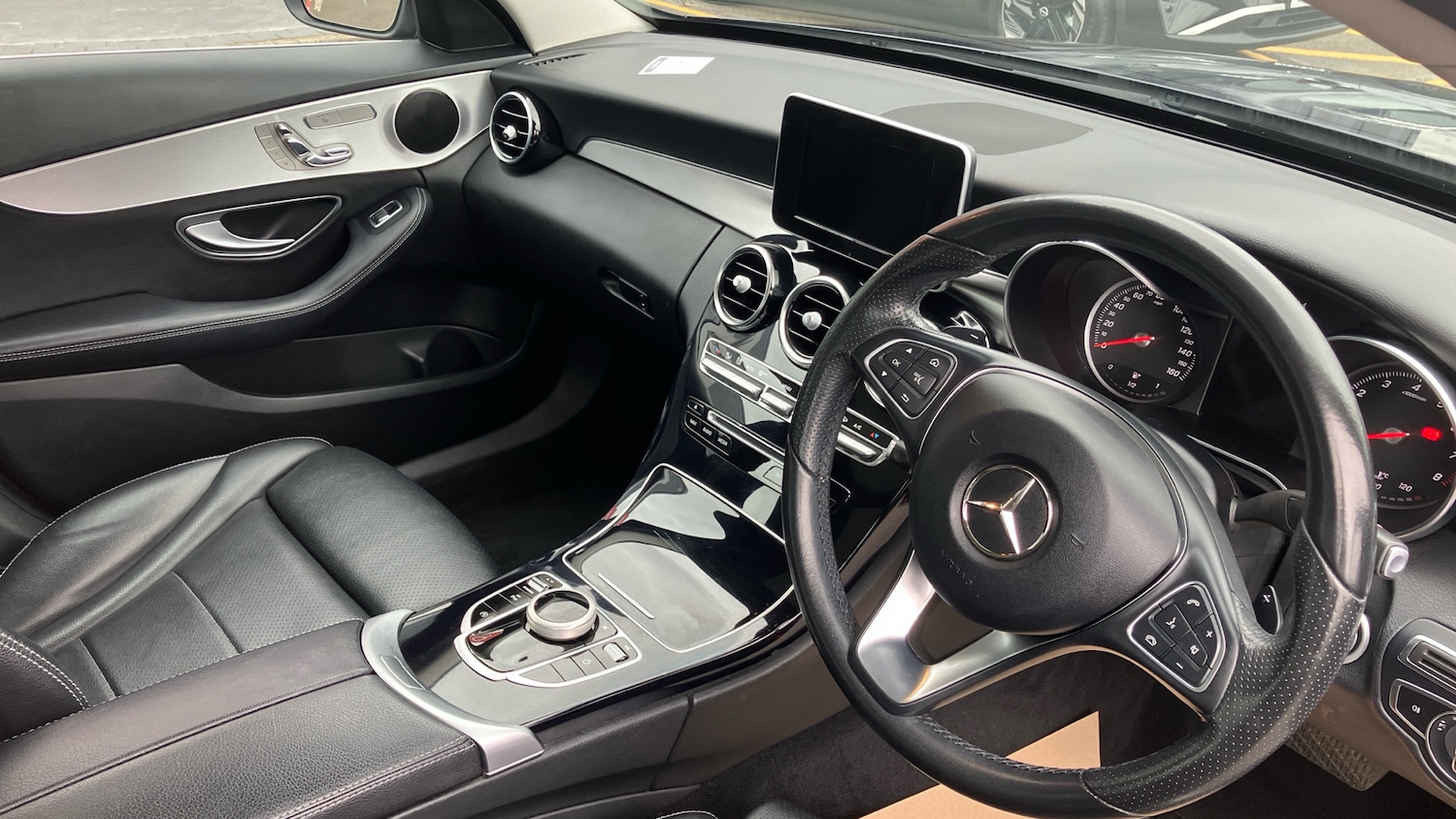 Used Mercedes-Benz C Class 2018 for sale - 78107239: Photo 11