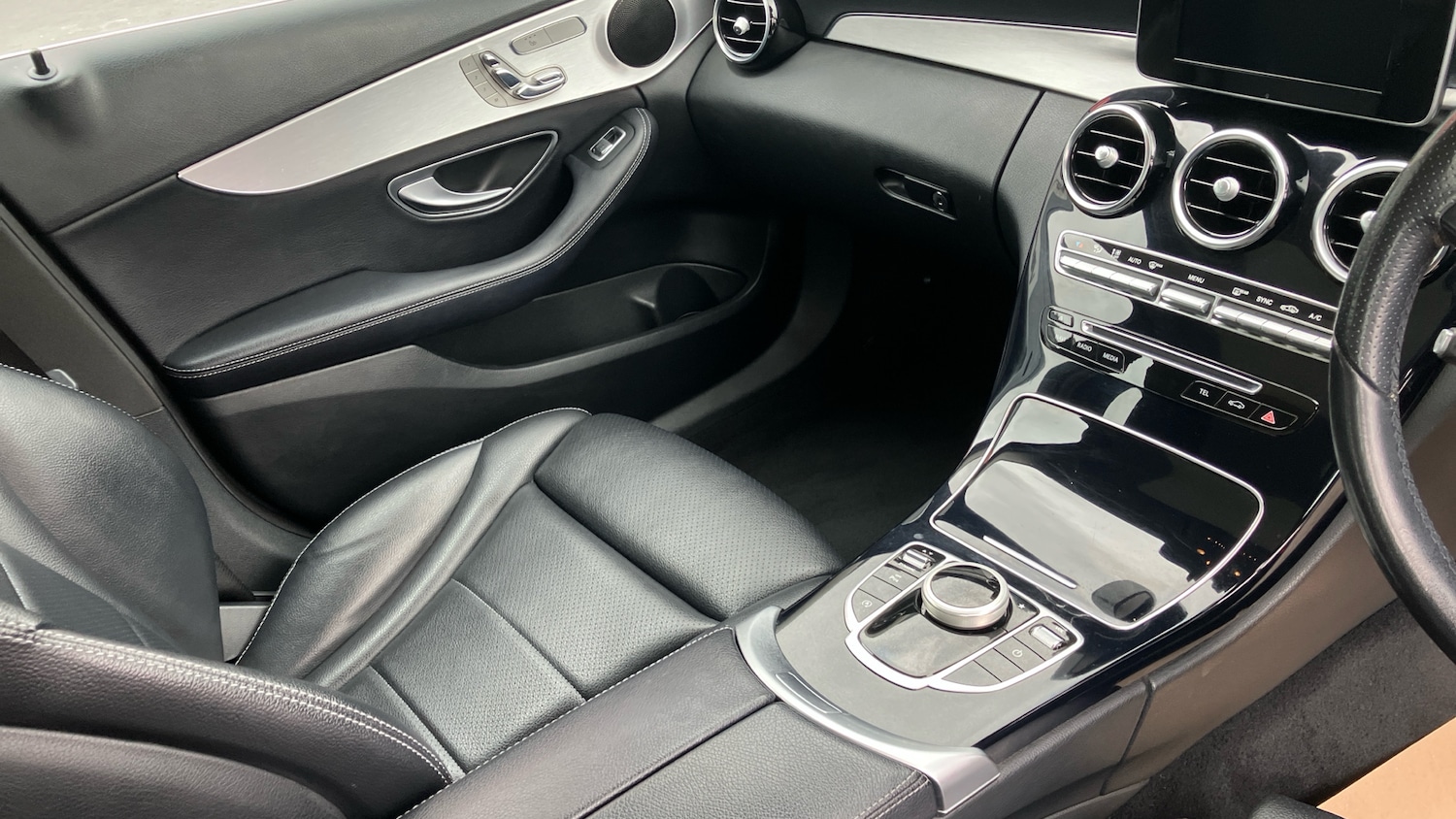 Used Mercedes-Benz C Class 2018 for sale - 78107239: Photo 14