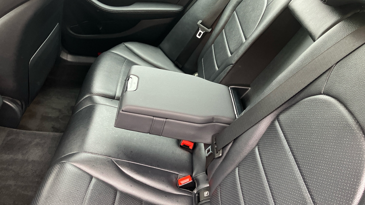 Used Mercedes-Benz C Class 2018 for sale - 78107239: Photo 22