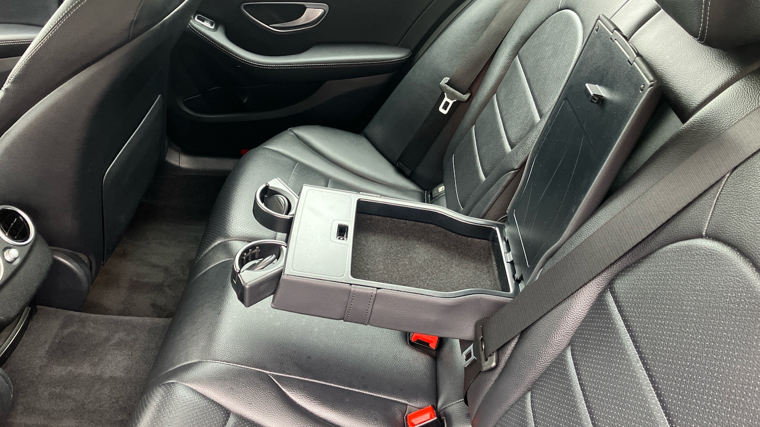 Used Mercedes-Benz C Class 2018 for sale - 78107239: Photo 24