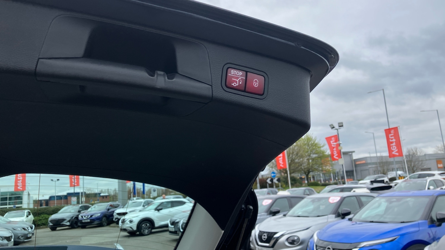 Used Mercedes-Benz C Class 2018 for sale - 78107239: Photo 25