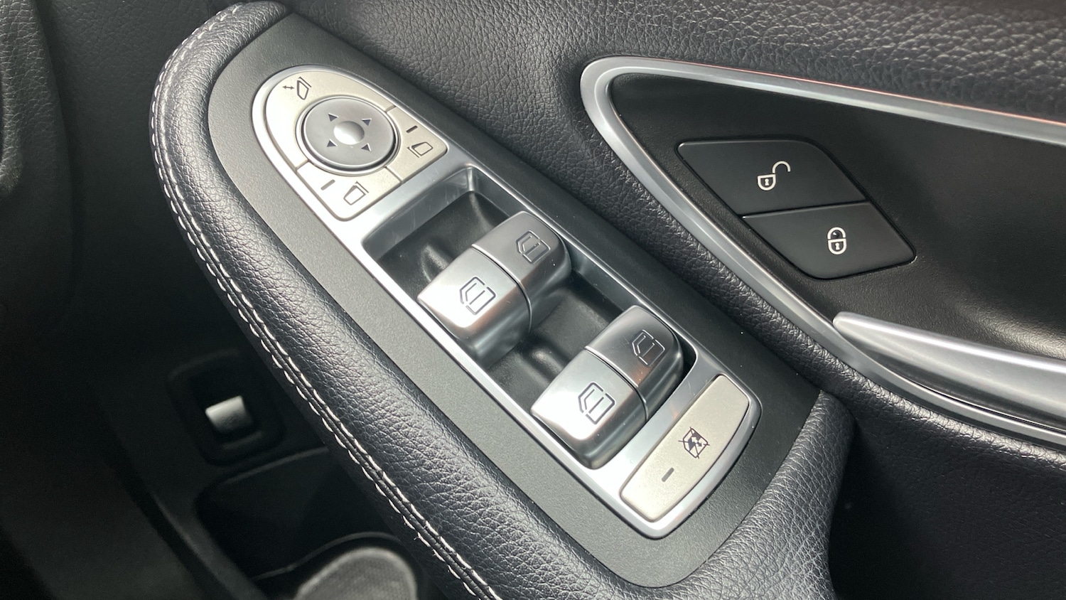 Used Mercedes-Benz C Class 2018 for sale - 78107239: Photo 31