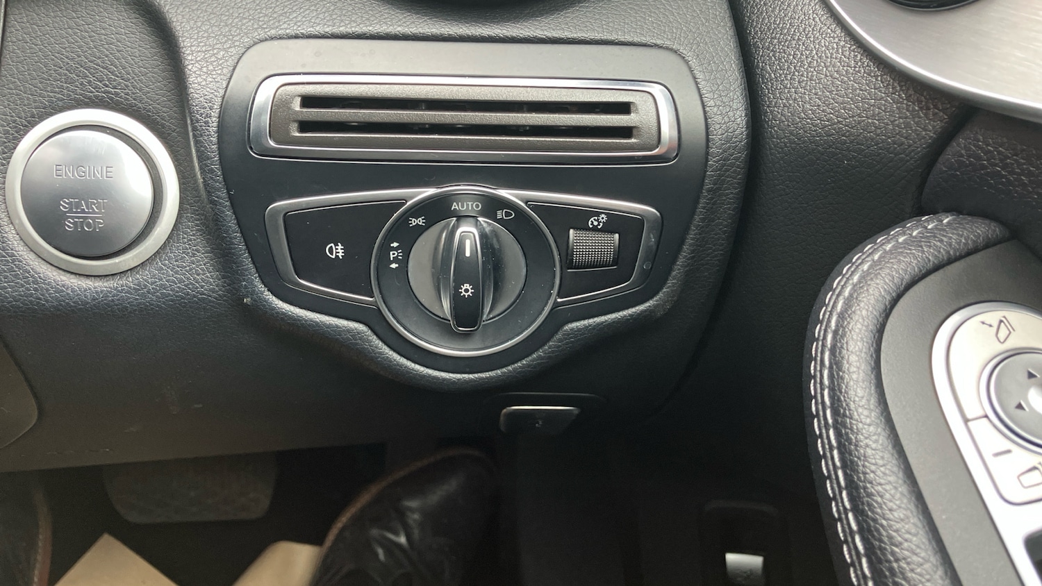 Used Mercedes-Benz C Class 2018 for sale - 78107239: Photo 34