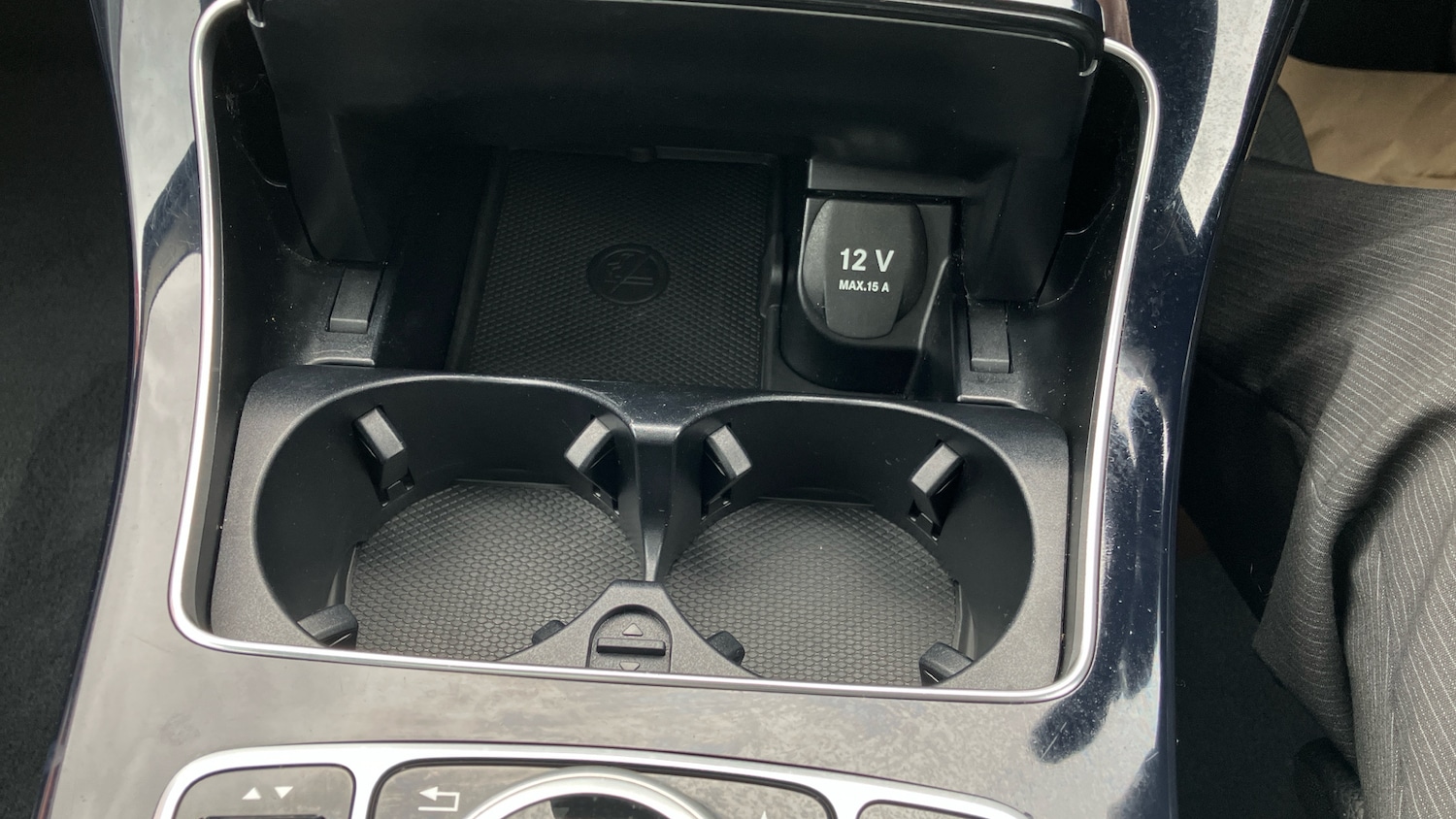 Used Mercedes-Benz C Class 2018 for sale - 78107239: Photo 35