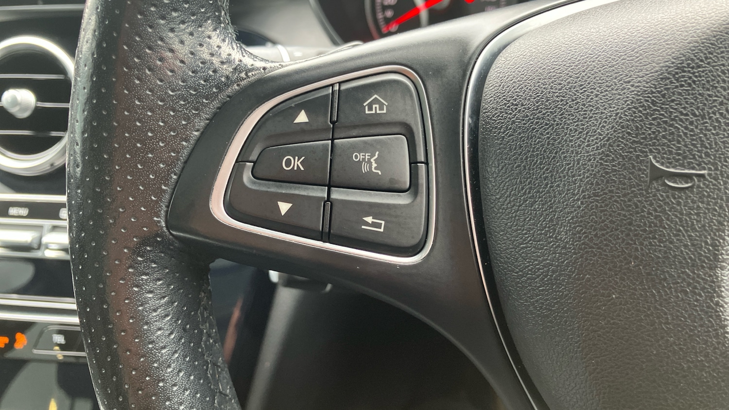 Used Mercedes-Benz C Class 2018 for sale - 78107239: Photo 41