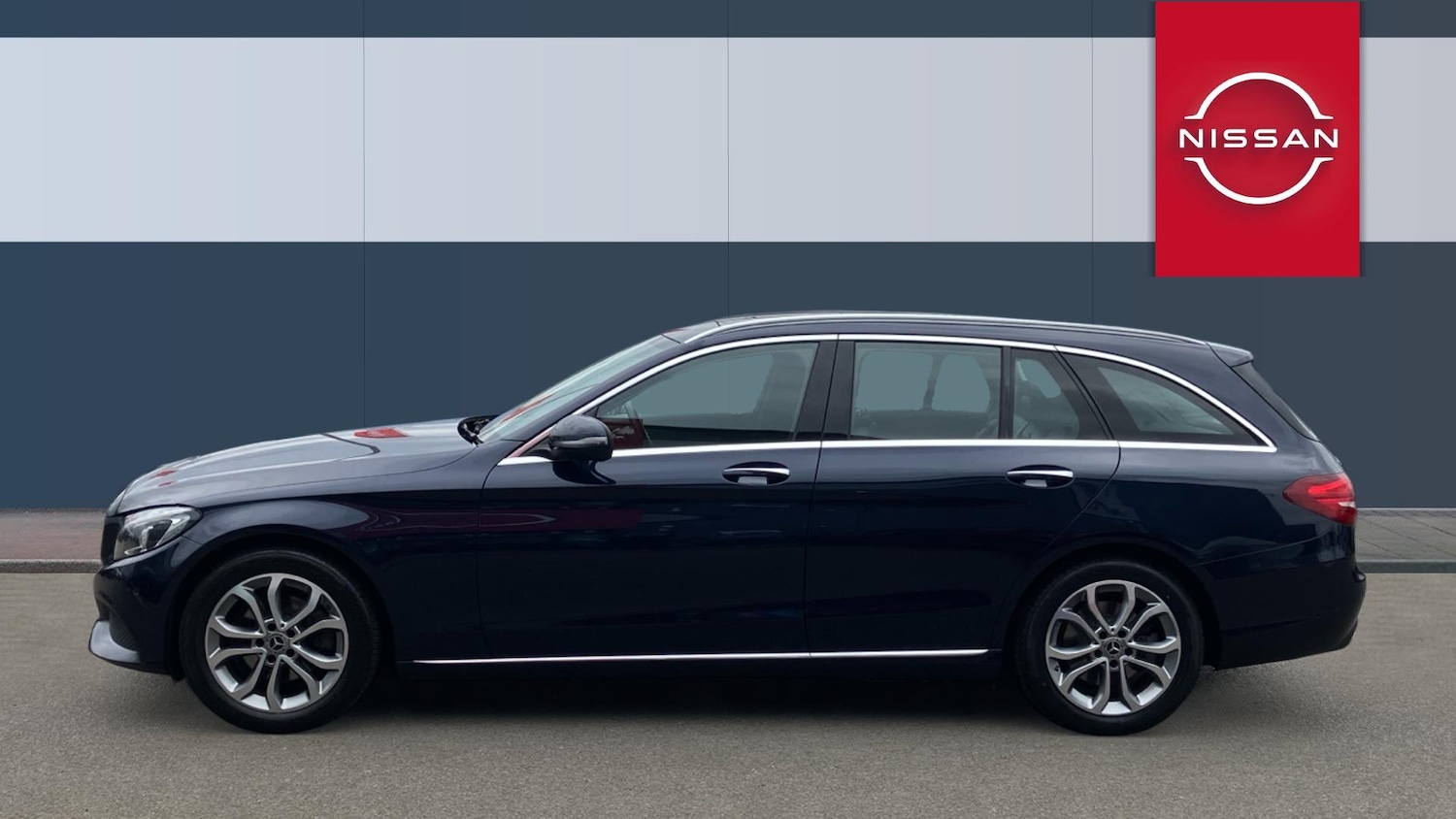 Used Mercedes-Benz C Class 2018 for sale - 78107239: Photo 5