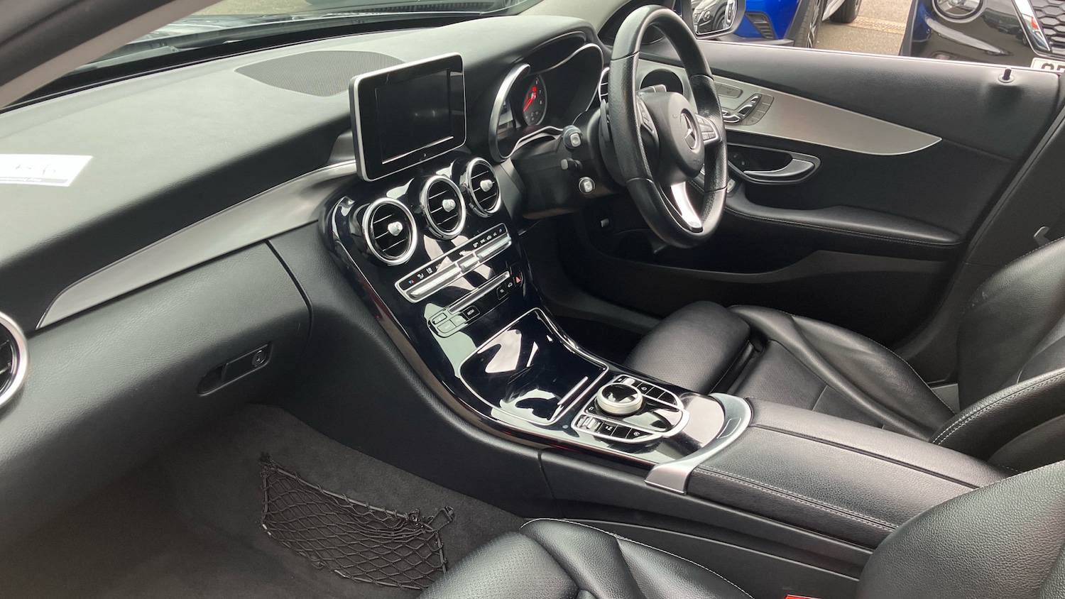 Used Mercedes-Benz C Class 2018 for sale - 78107239: Photo 9