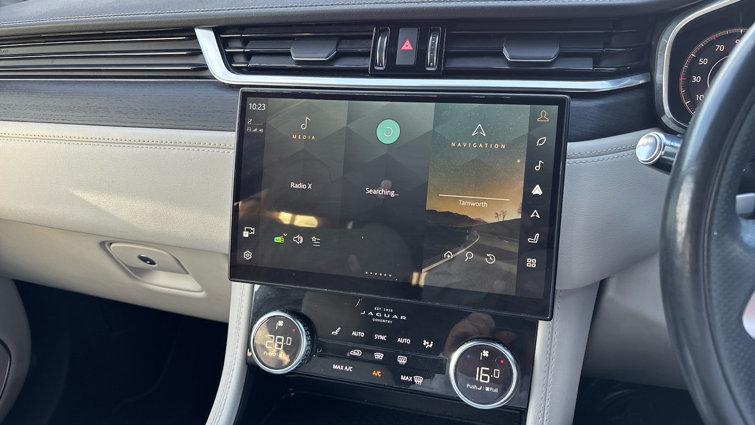 Used Jaguar F-Pace 2021 for sale - 76566152: Photo 12