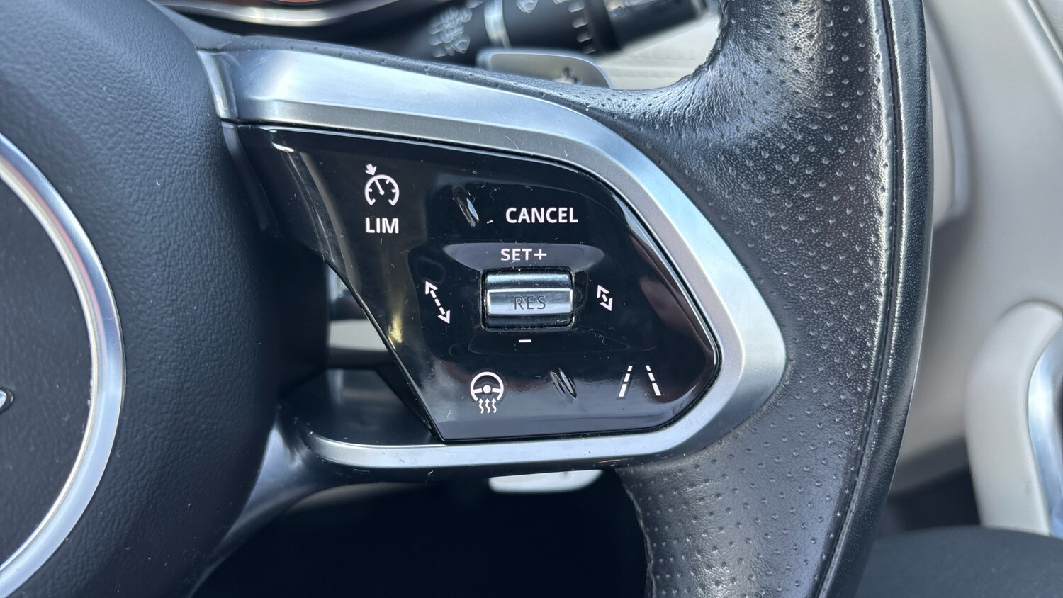 Used Jaguar F-Pace 2021 for sale - 76566152: Photo 23