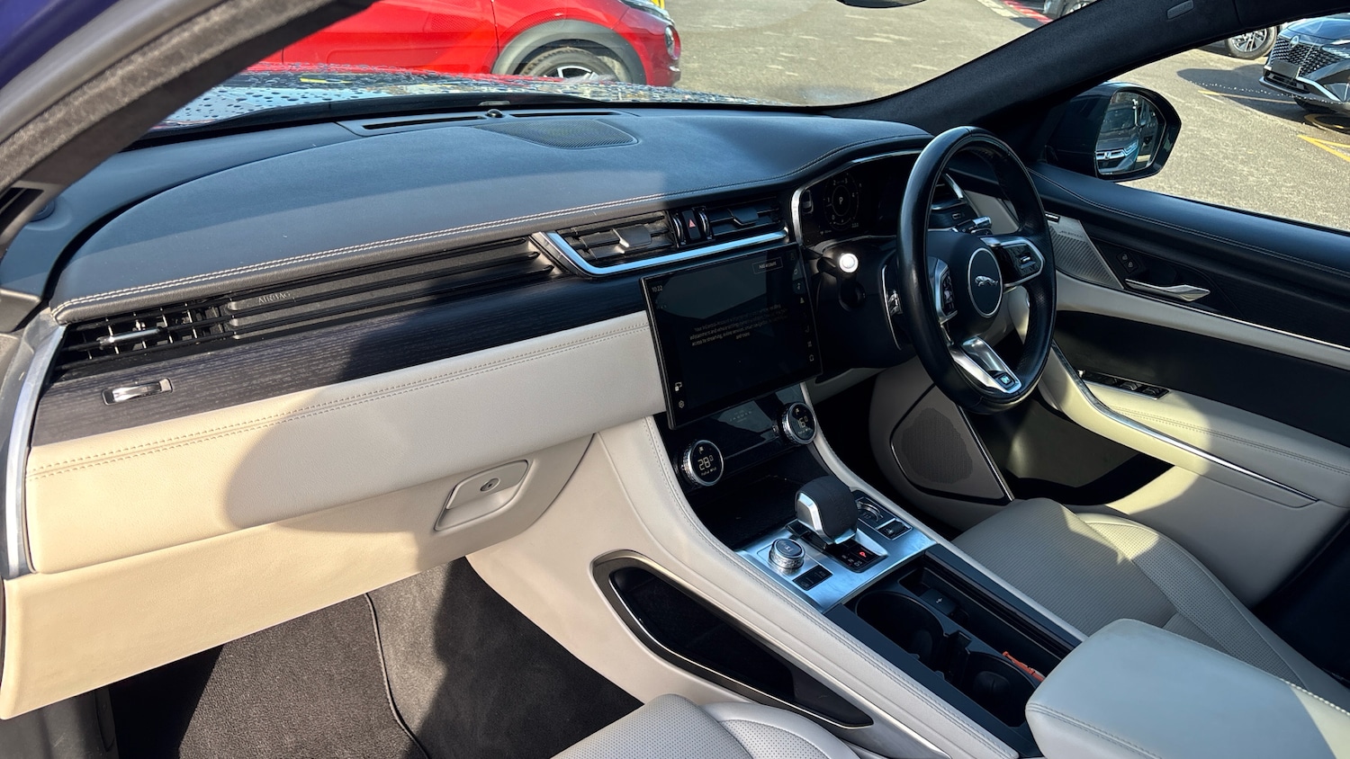 Used Jaguar F-Pace 2021 for sale - 76566152: Photo 9